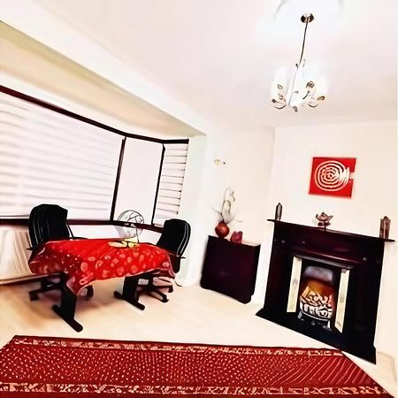 Beautiful Double En-Suite Room, Separate Entrance, Ilford, Central Line Gants Hill, Free Parking Kültér fotó